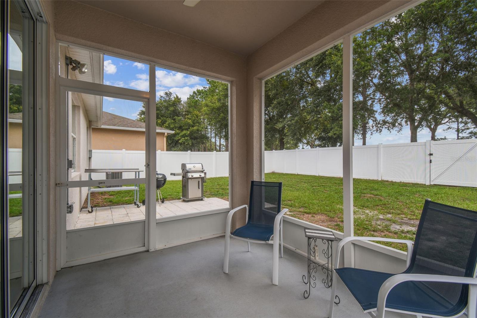 Covered, Screened Lanai