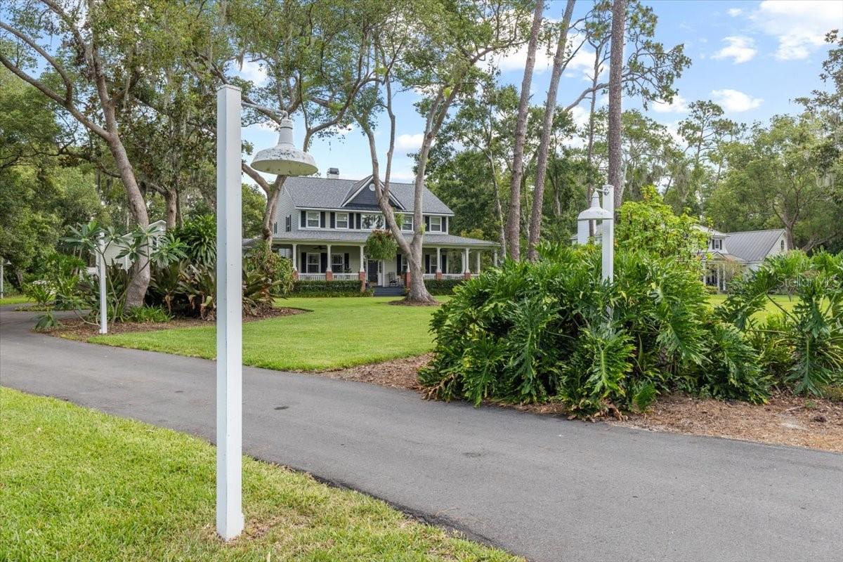 Front of home with driveway