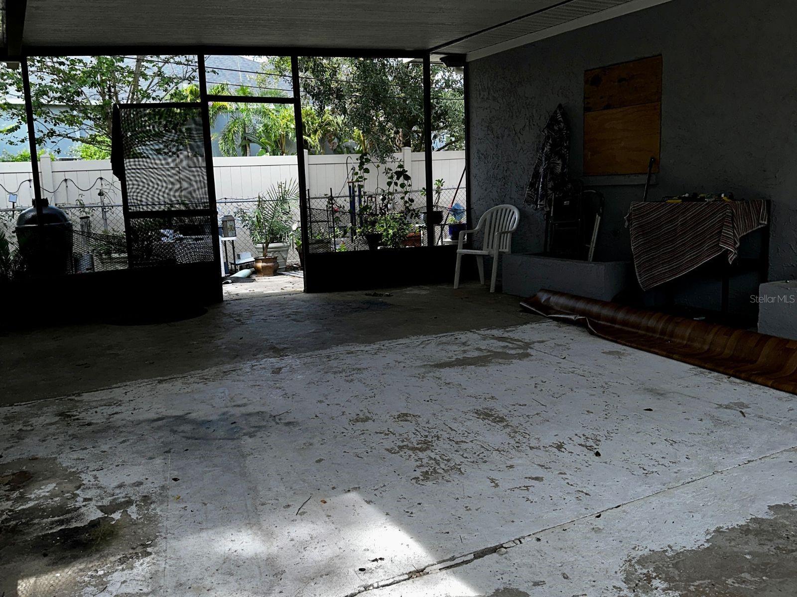 lanai width view