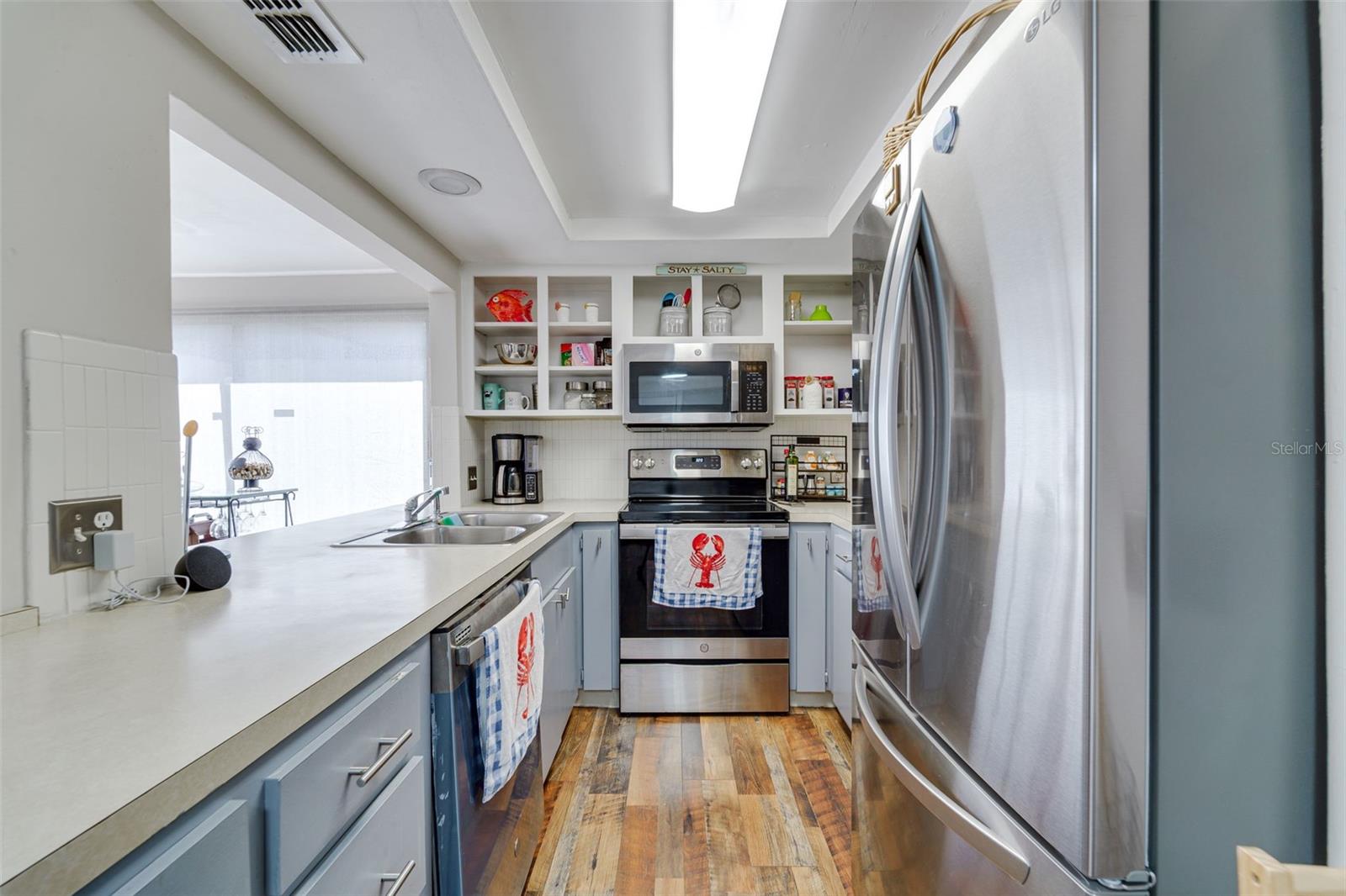 Dining/Kitchen Area