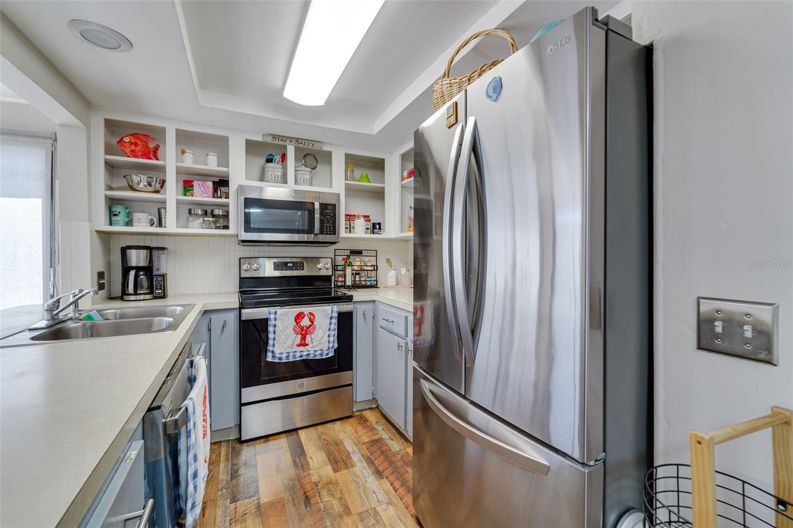 Dining/Kitchen Area