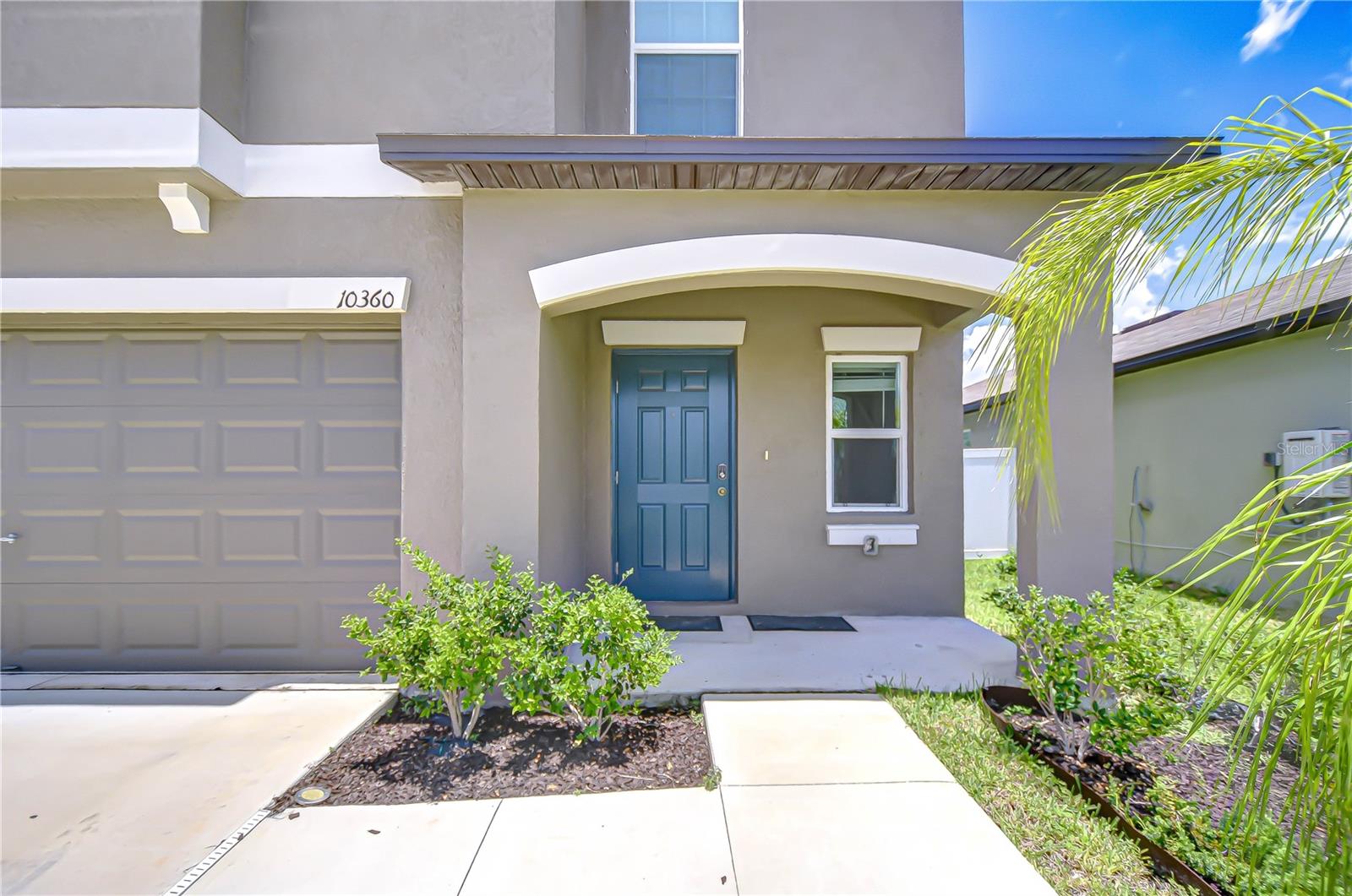 Welcoming front porch!