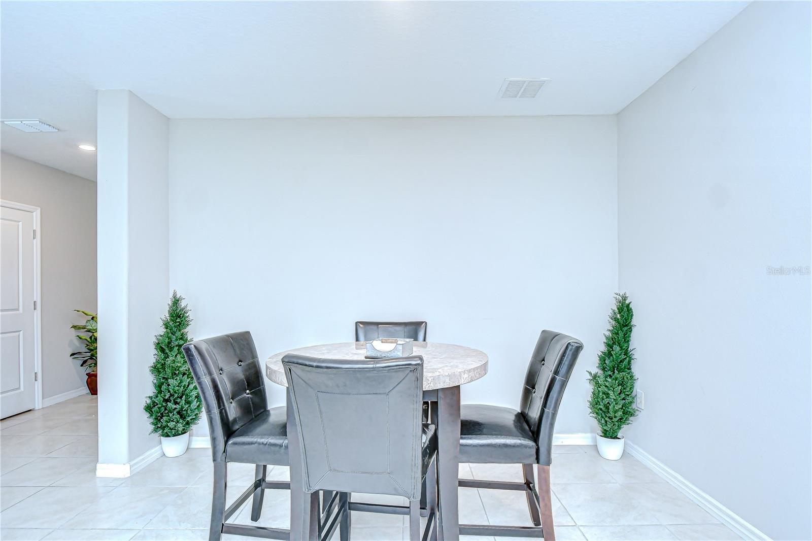 Dining room!