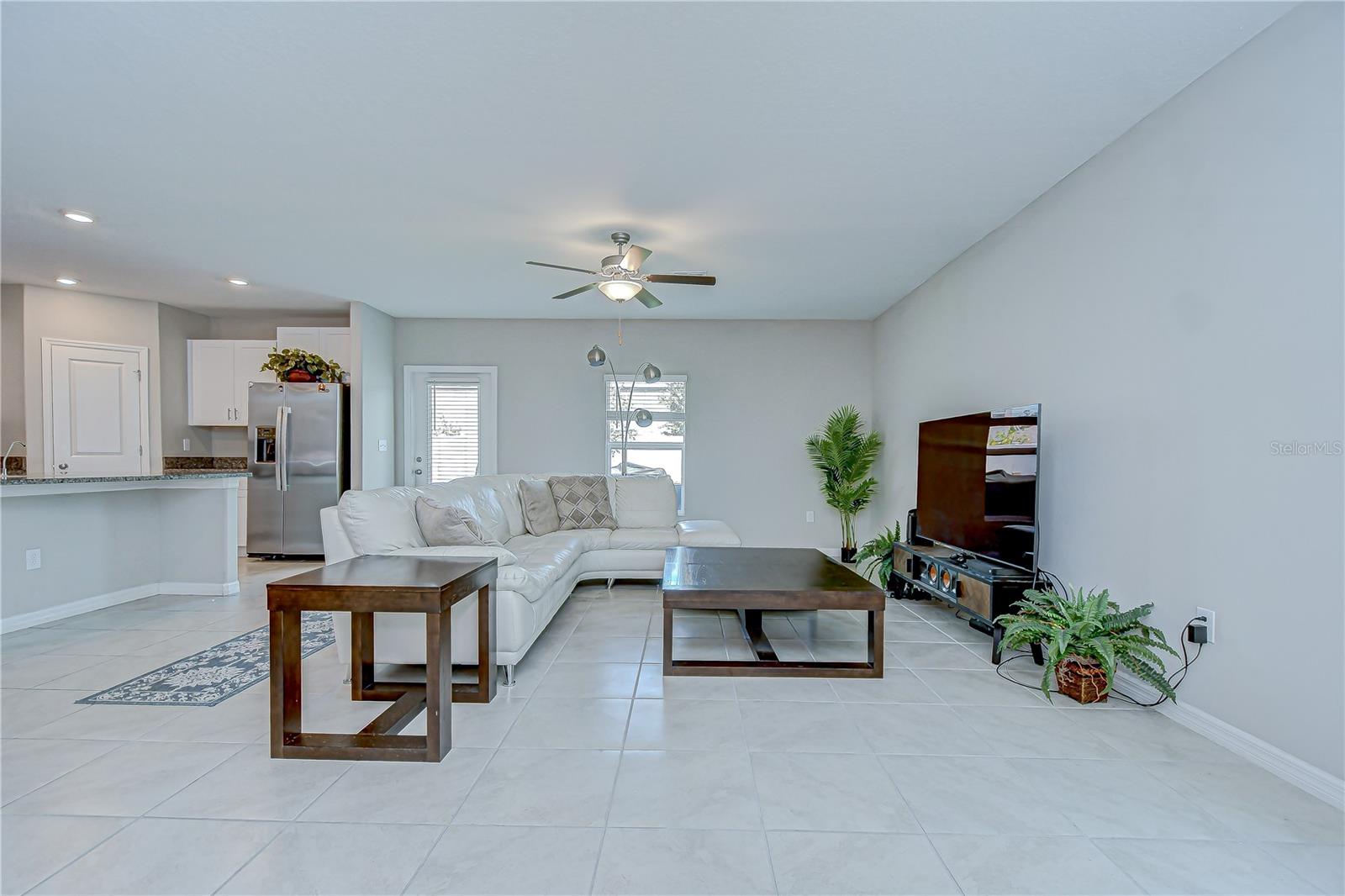 Open floor plan!