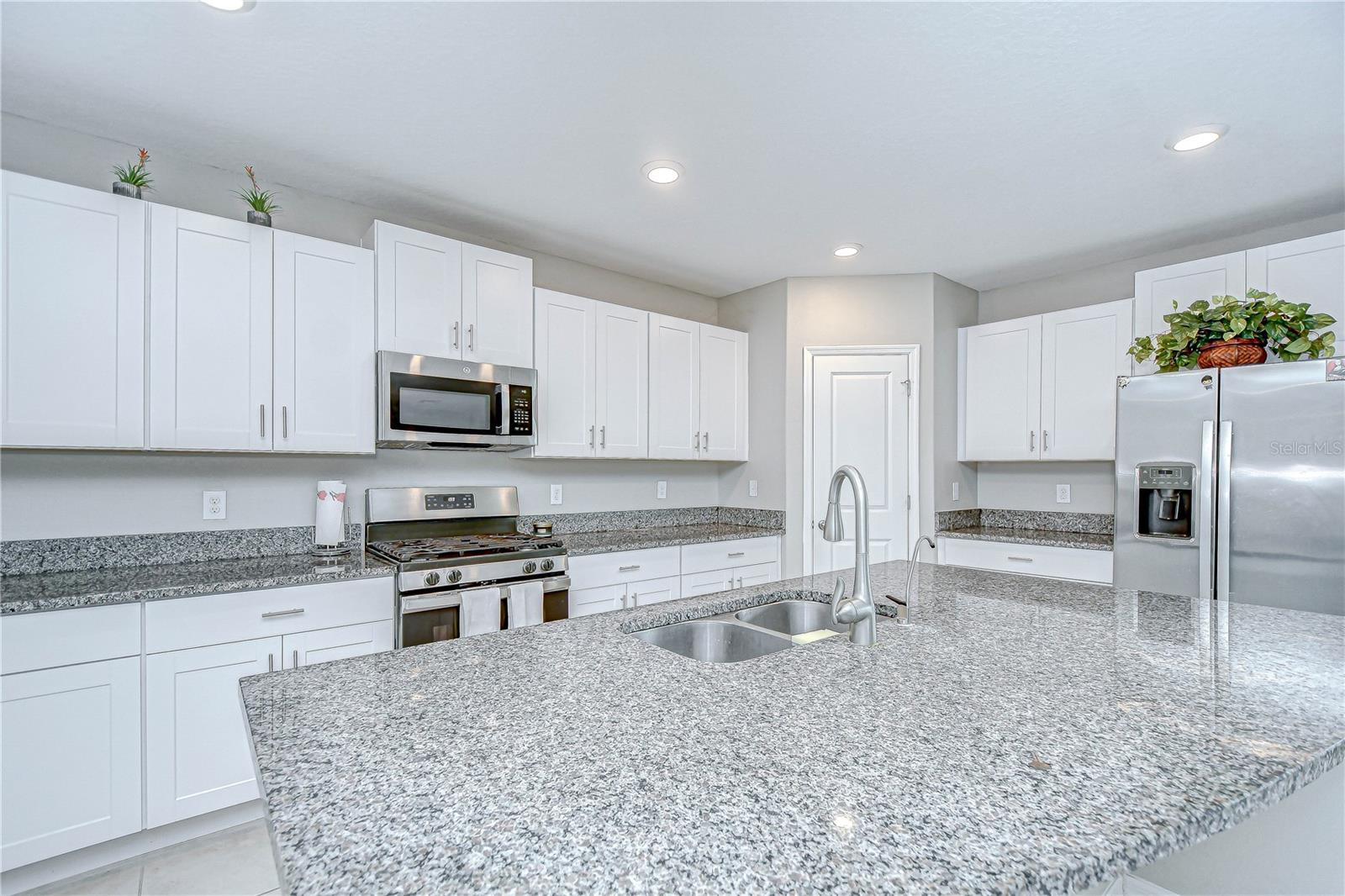 Granite countertops!
