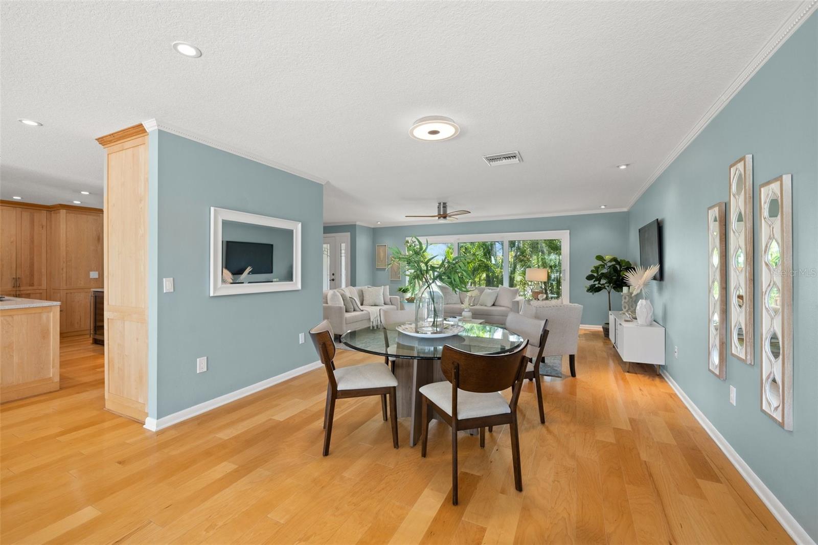 Shown with Previous Floor & Staging