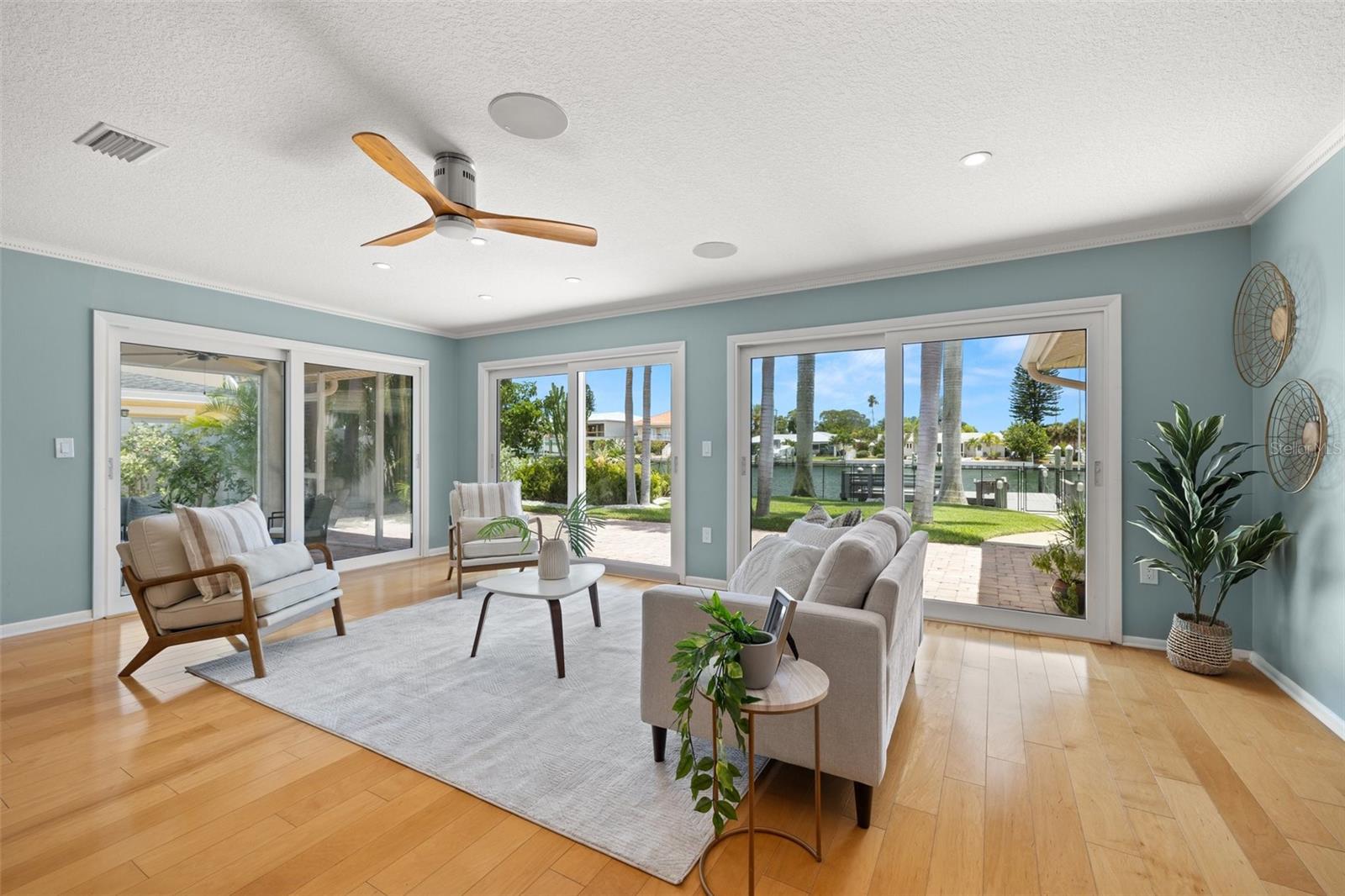Shown with Previous Floor & Staging
