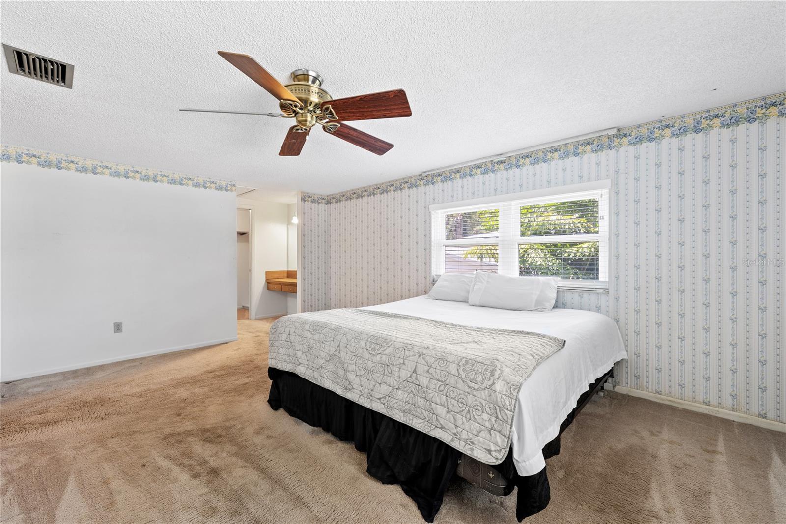 Primary suite