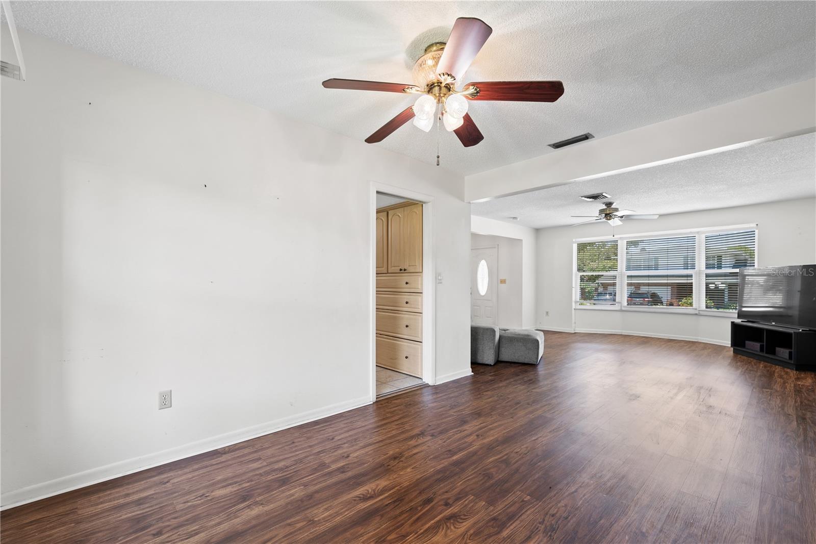 Dining room/Living room