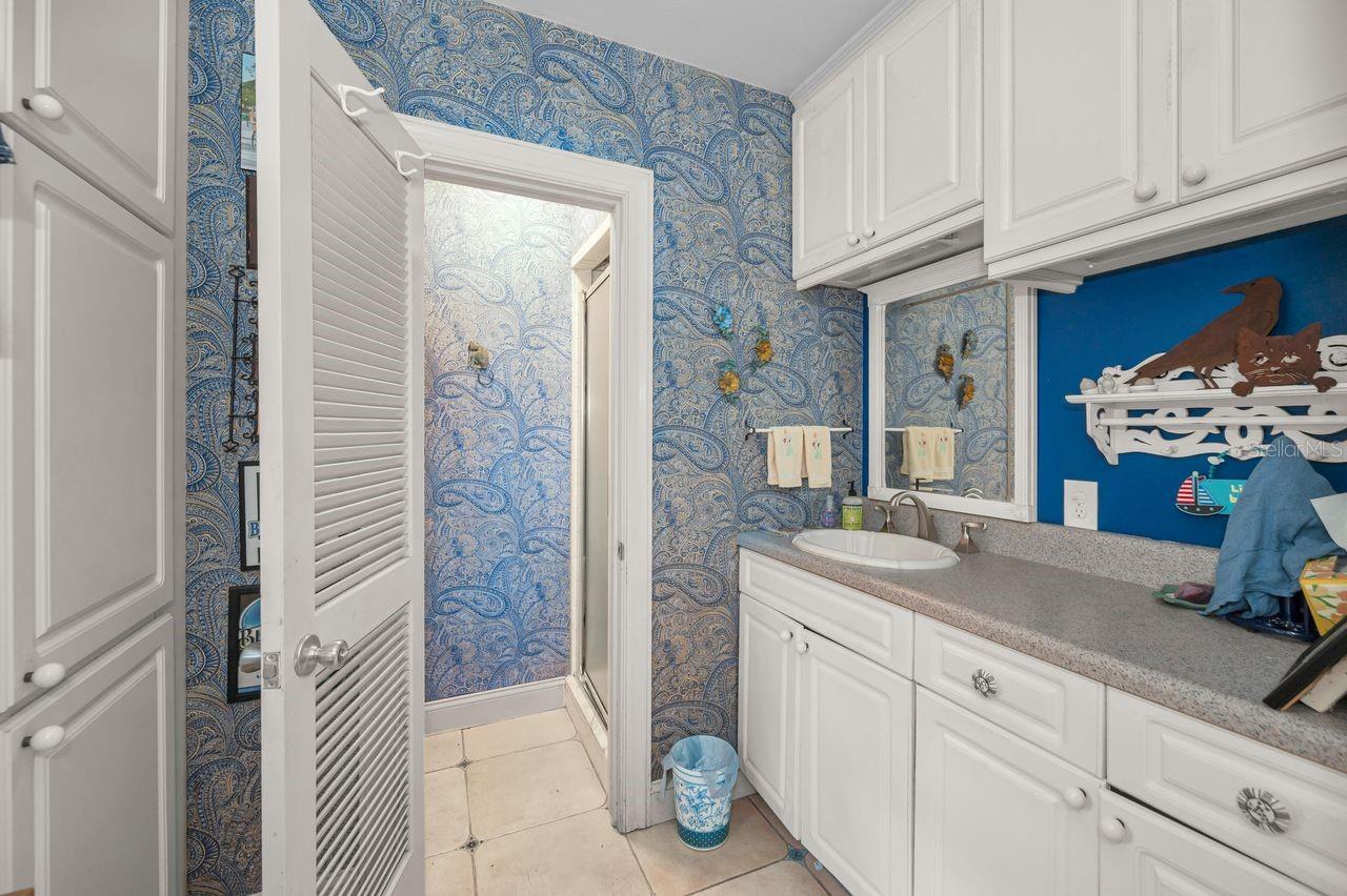 First floor full bath.