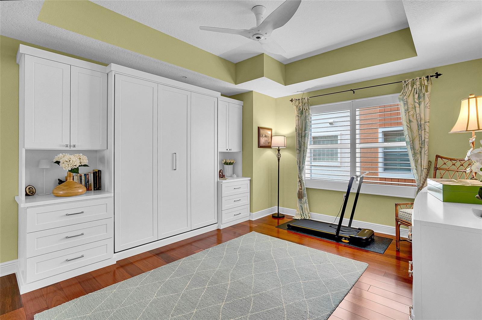 guest room 1with murphy bed