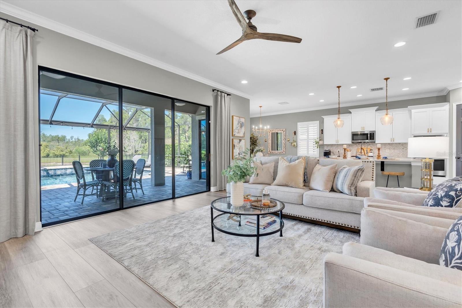OPEN FLOOR PLAN