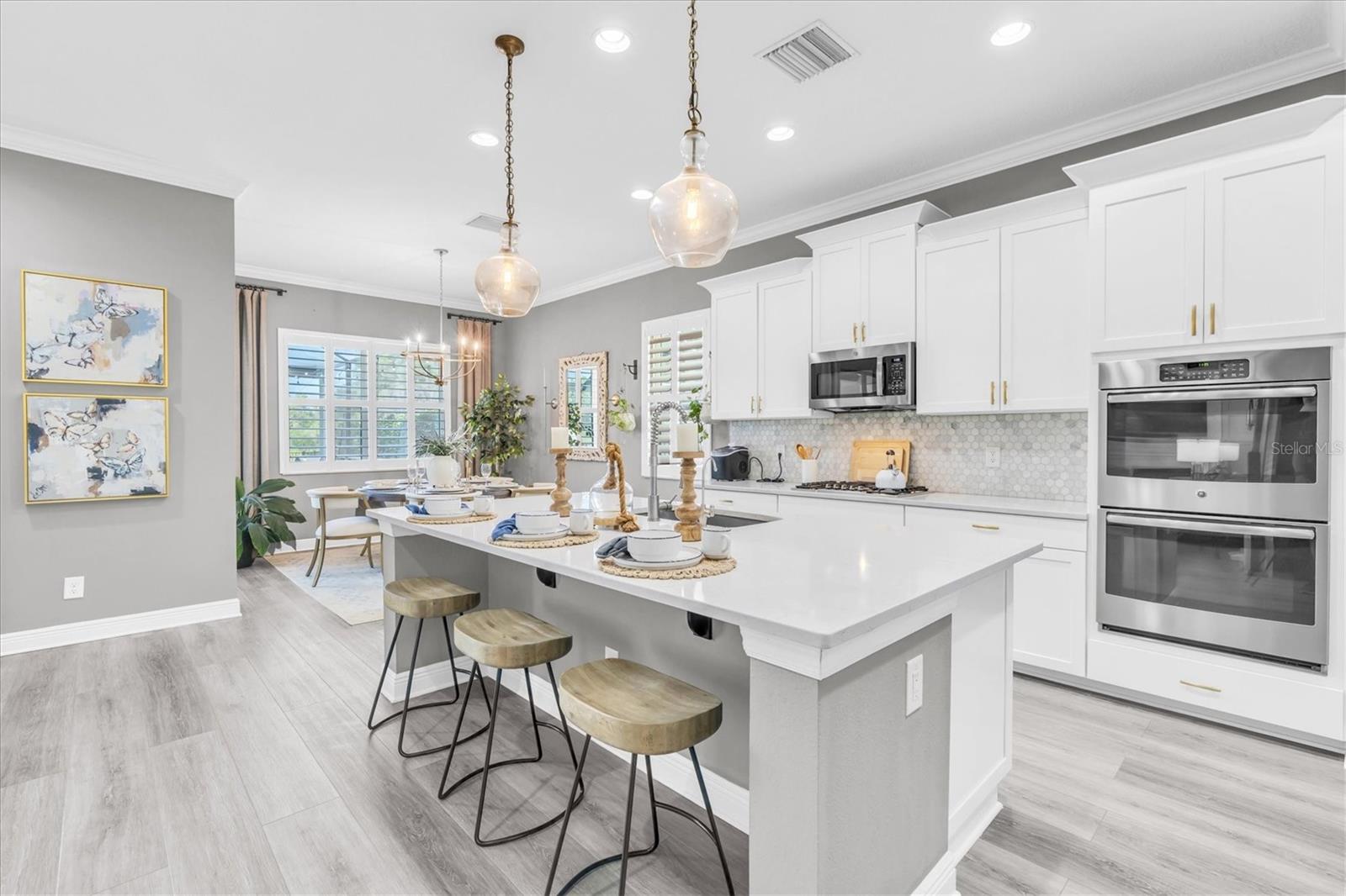 IMPRESSIVE KITCHEN WILL BE THE PERFECT SPOT TO ENTERTAIN