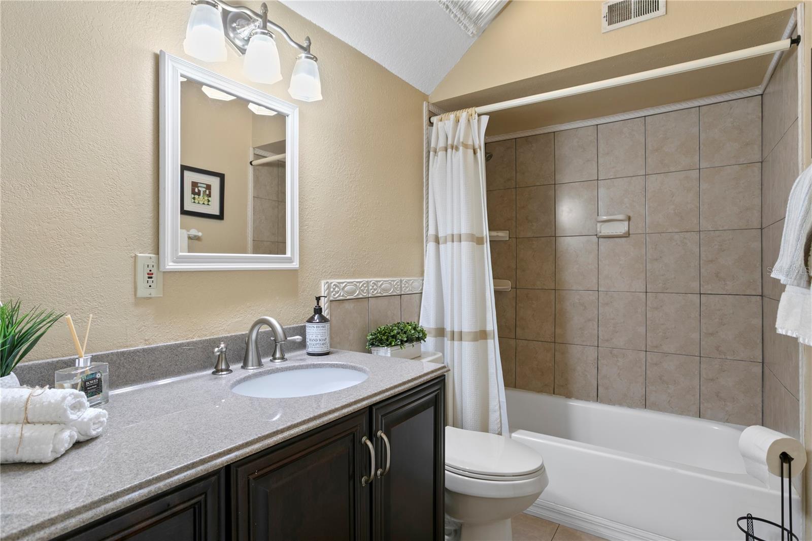 2nd Floor - Full bath