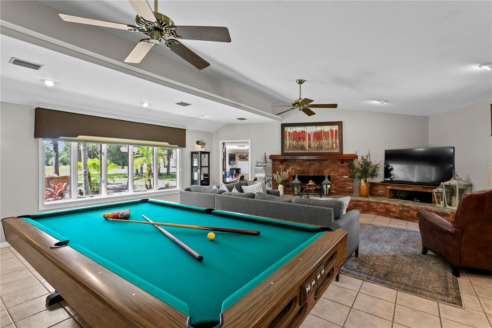 2nd Living room