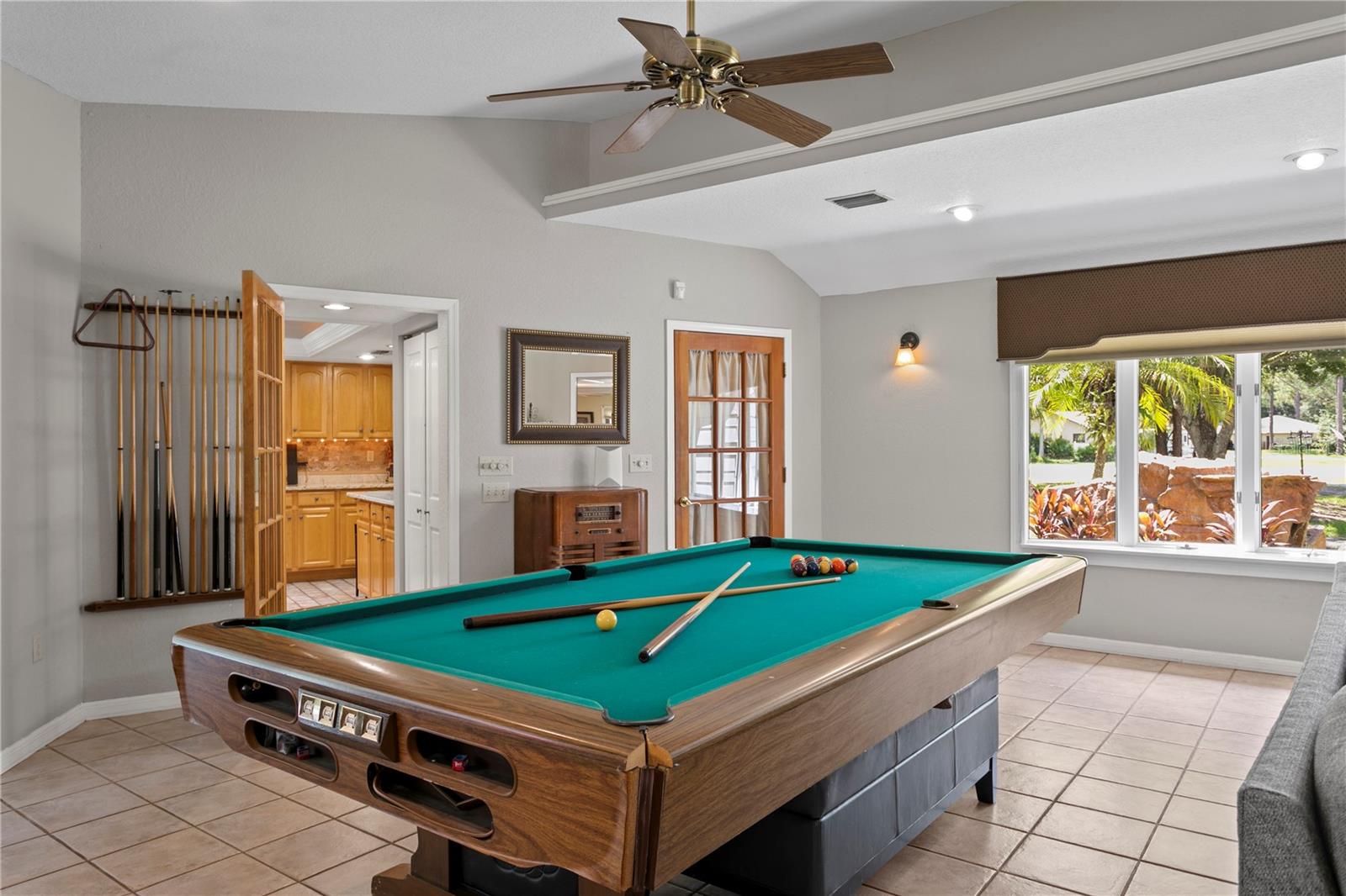 2nd Living room