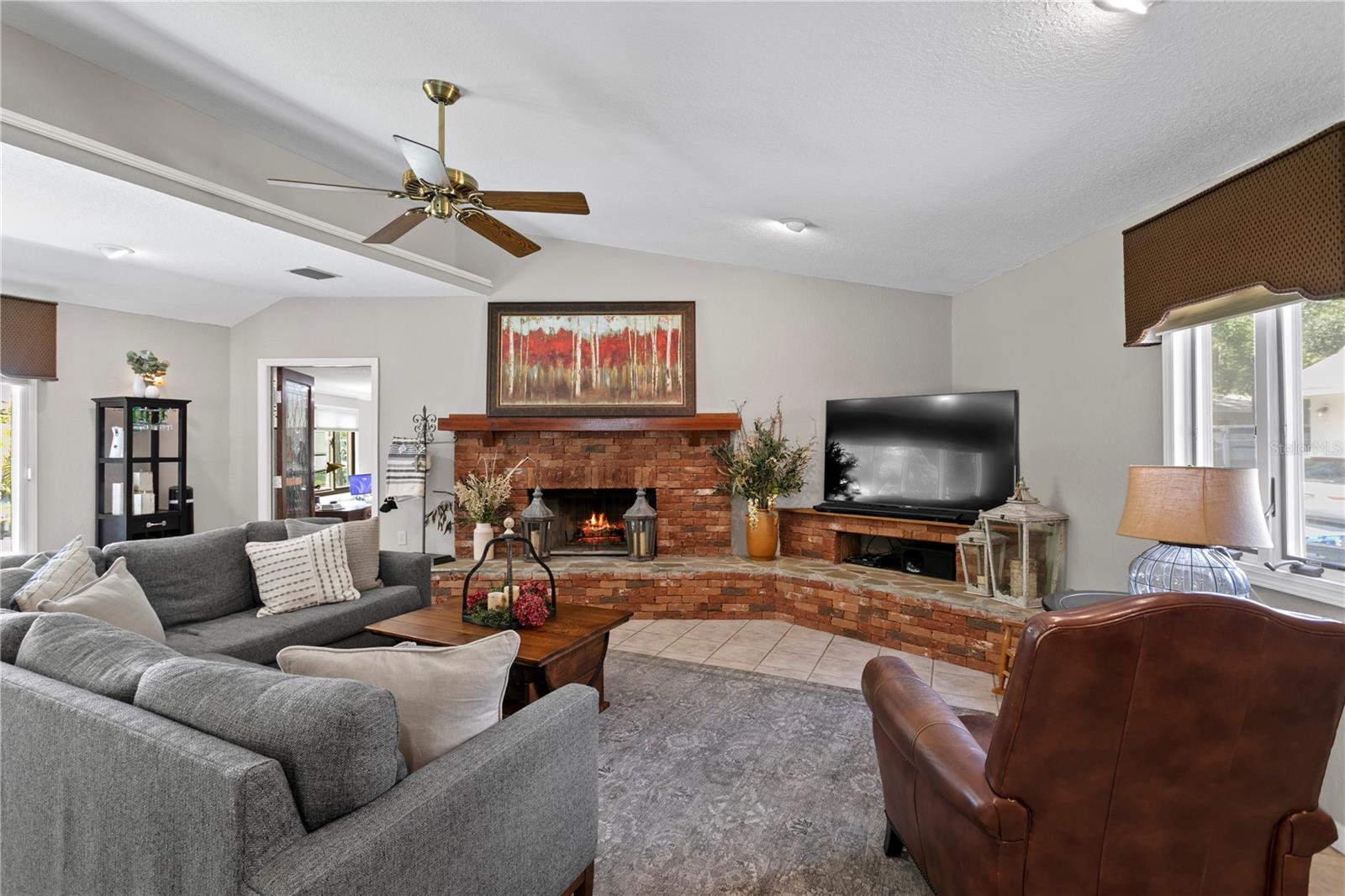 2nd Living Room