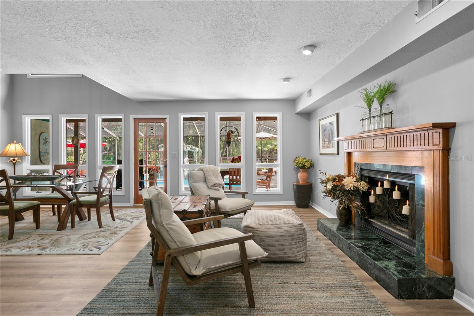 Living Dining combo