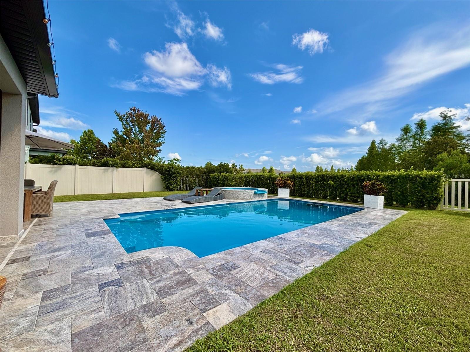 Pool w/ Endless Pool system