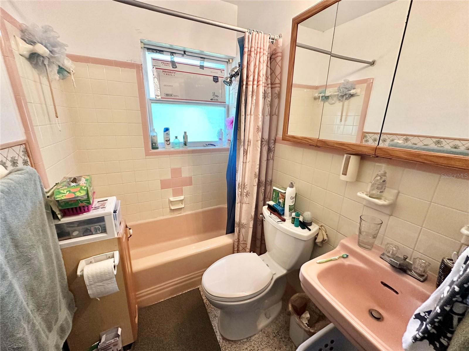 Full Bathroom