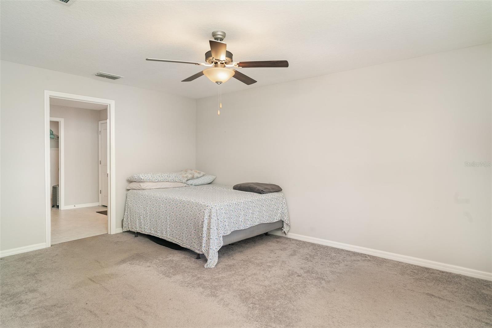 The privateSEPARATE PRIMARY SUITE features a luxurious EN-SUITE for ultimate seclusion