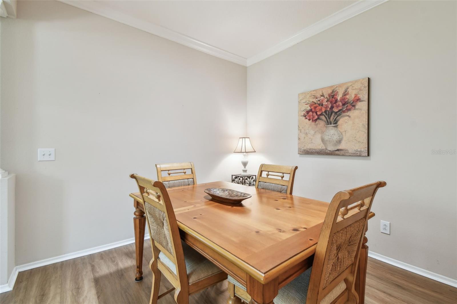 Dining room / Den / office