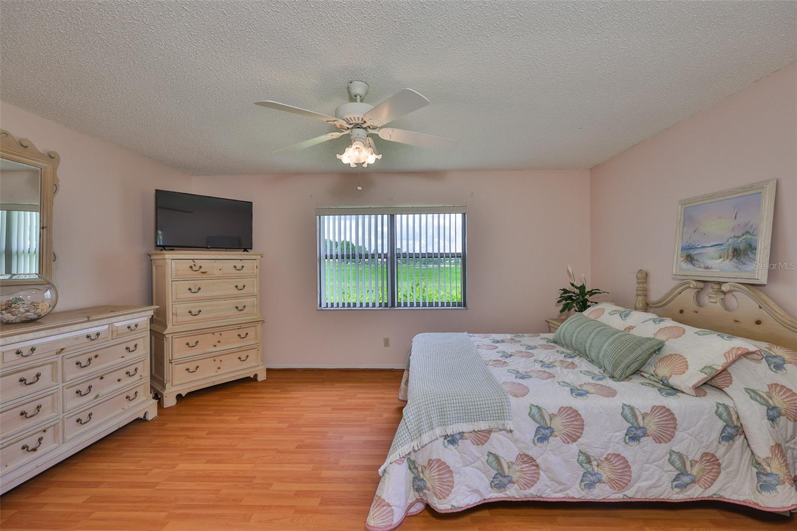 Super clean, with neutral paint tones, make this room comfortable and inviting.