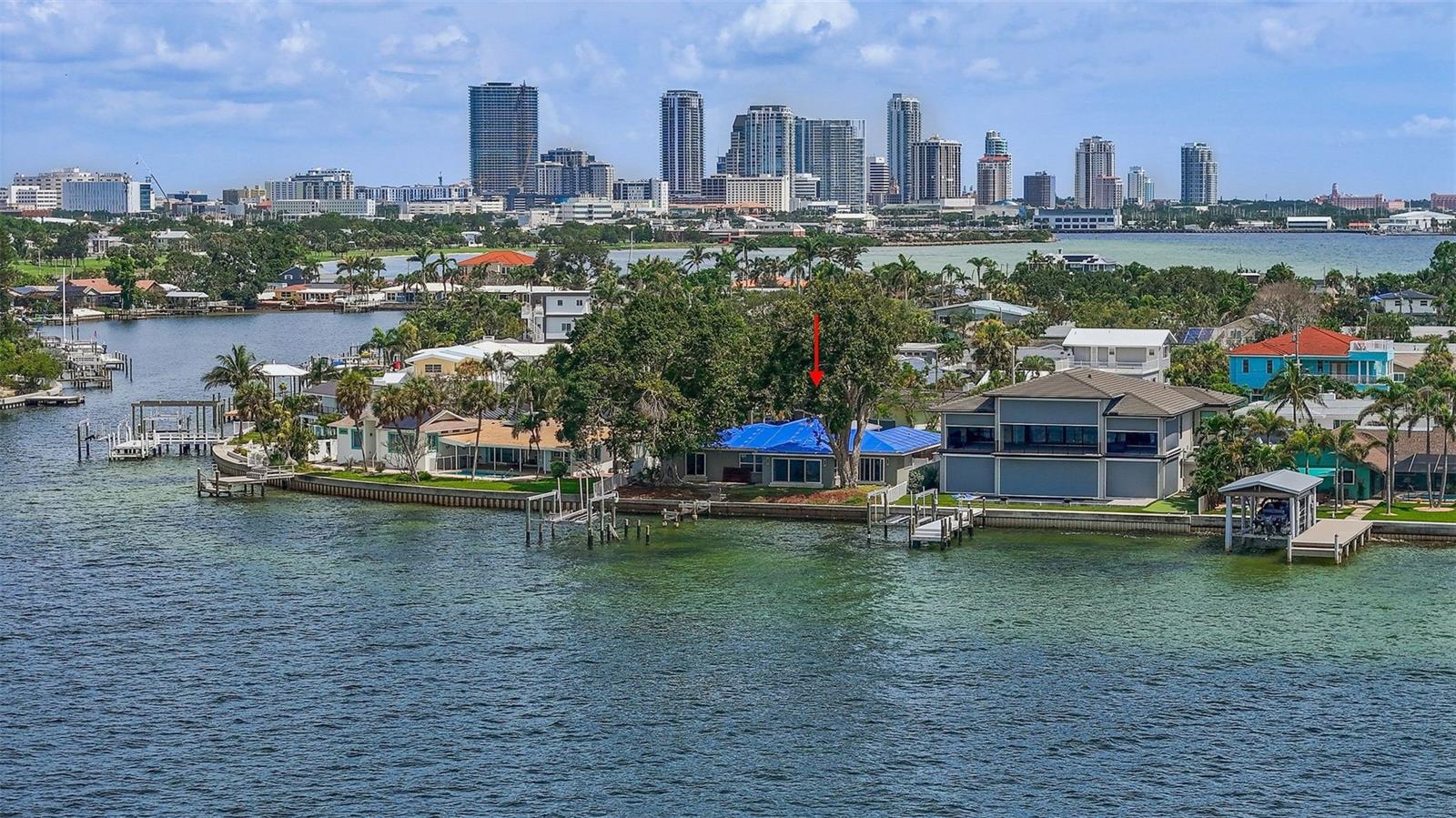 Adjacent to Downtown St Pete !!