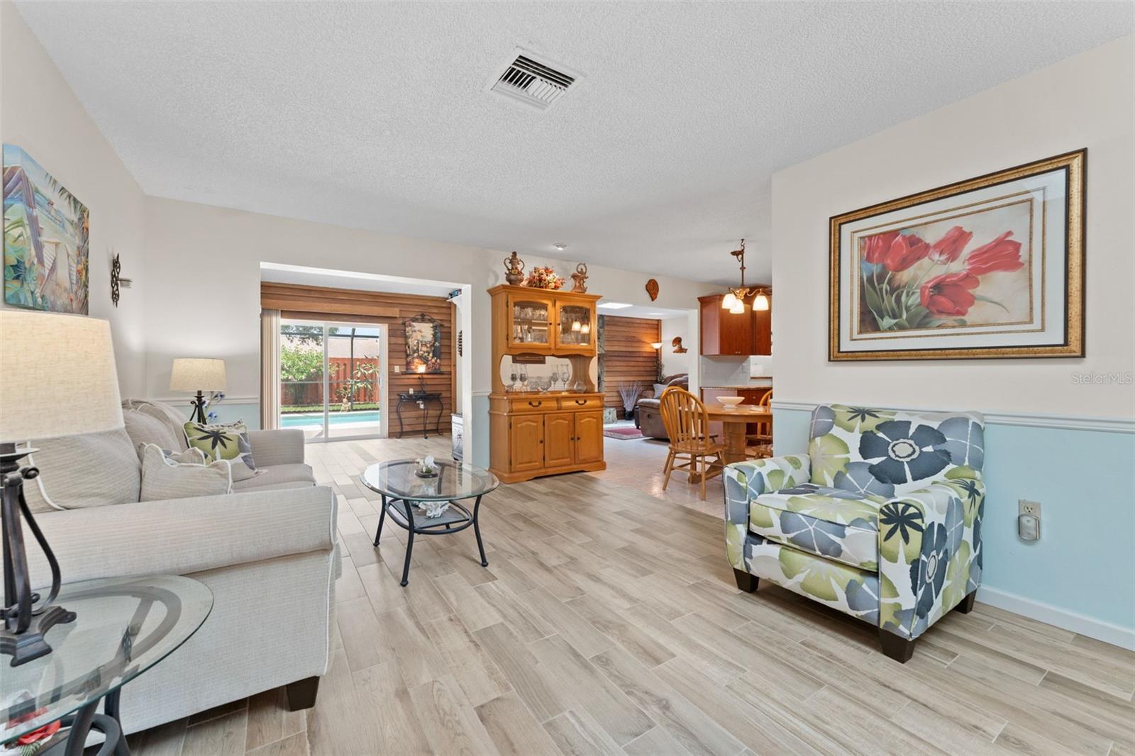 Open Floor Plan!