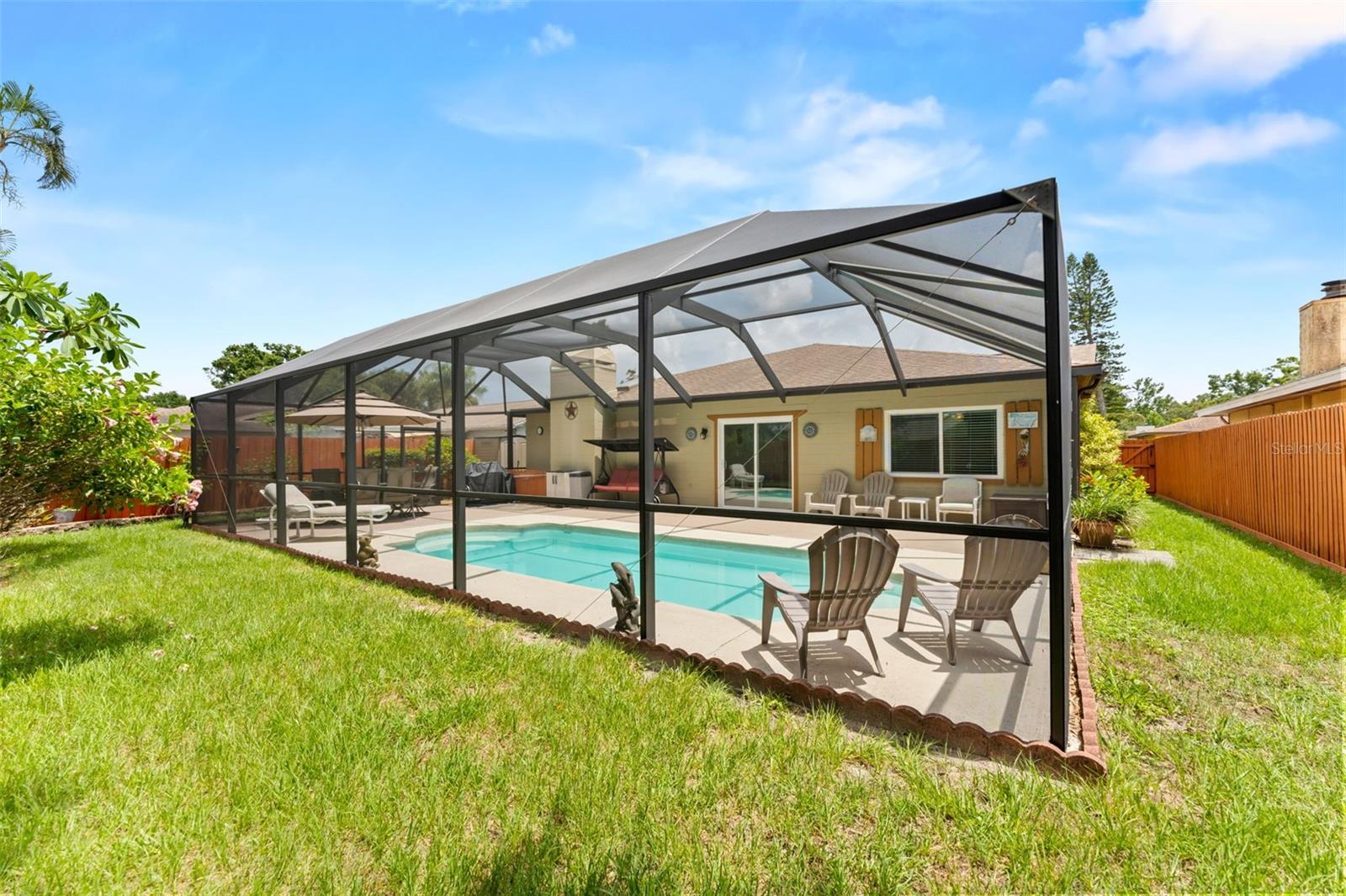 Lovely Screened In Pool Enclosure!
