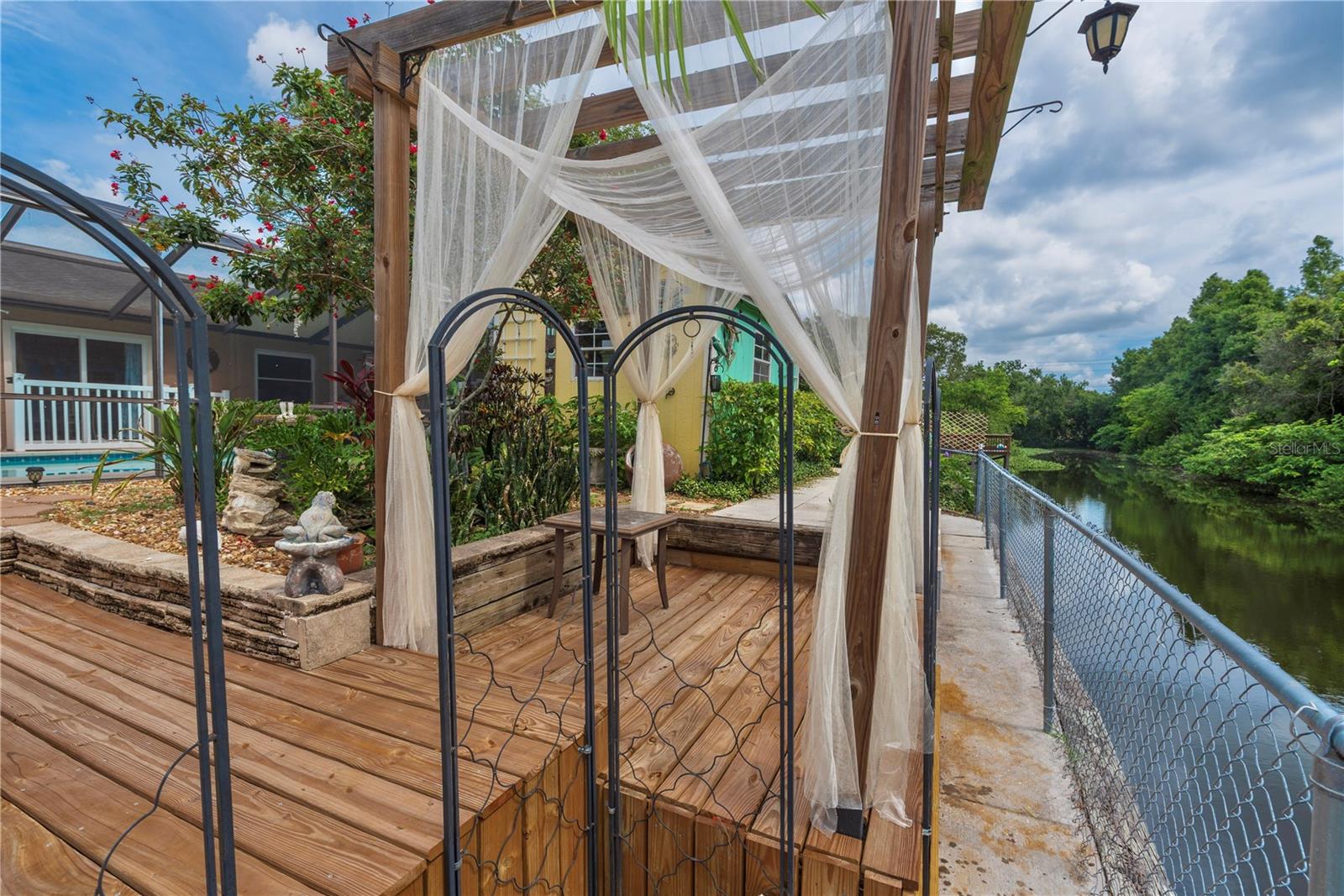 Pergola.