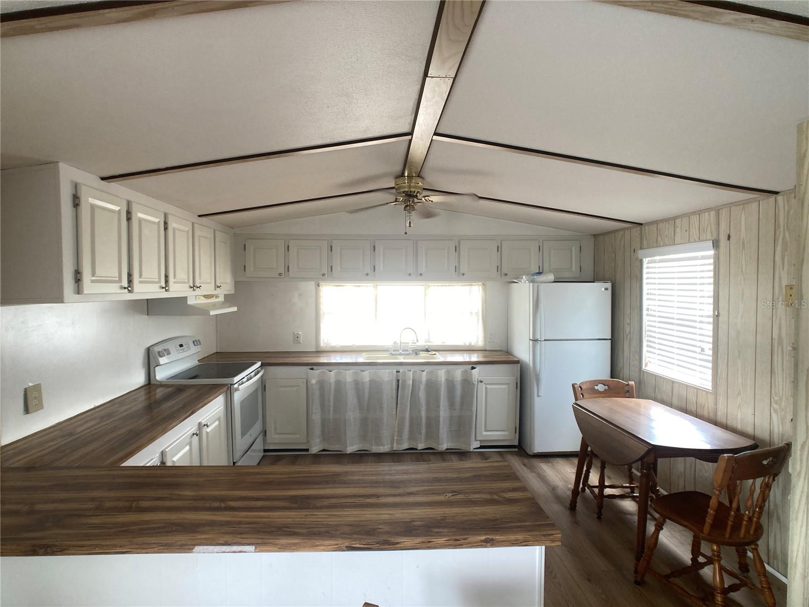 Large eat-in kitchen