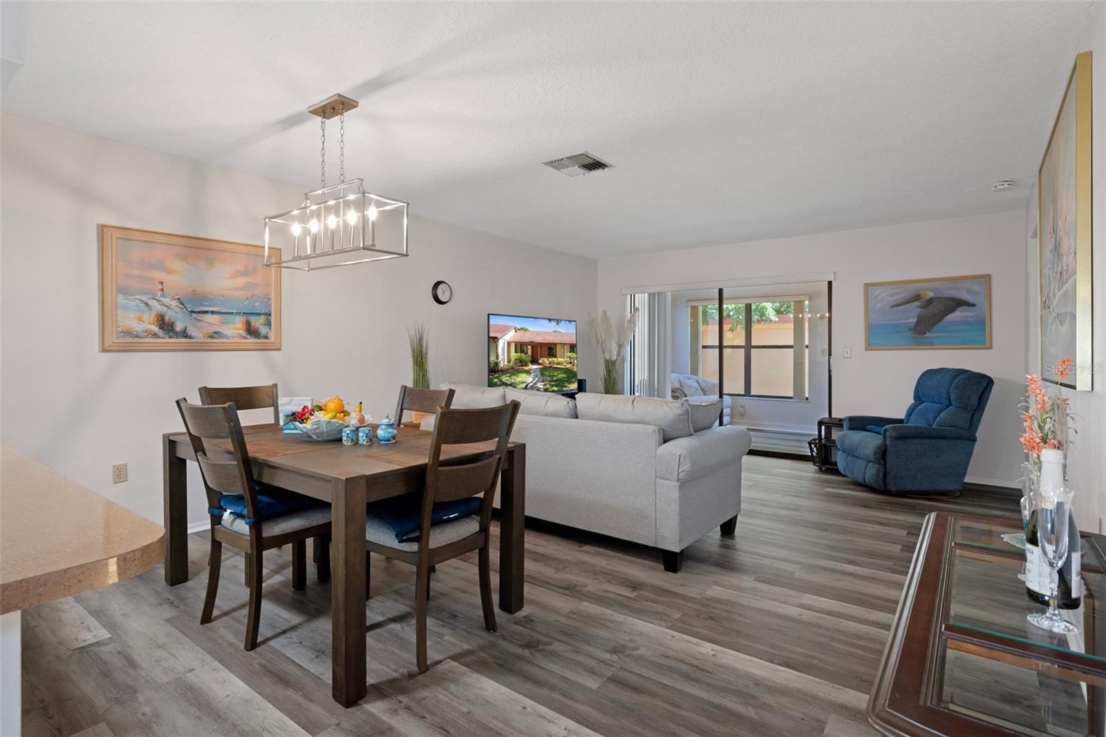 Dining Room / Living Room