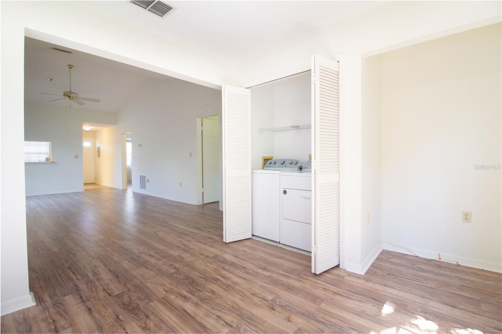 Bonus -indoor laundry, Office bonus/ area