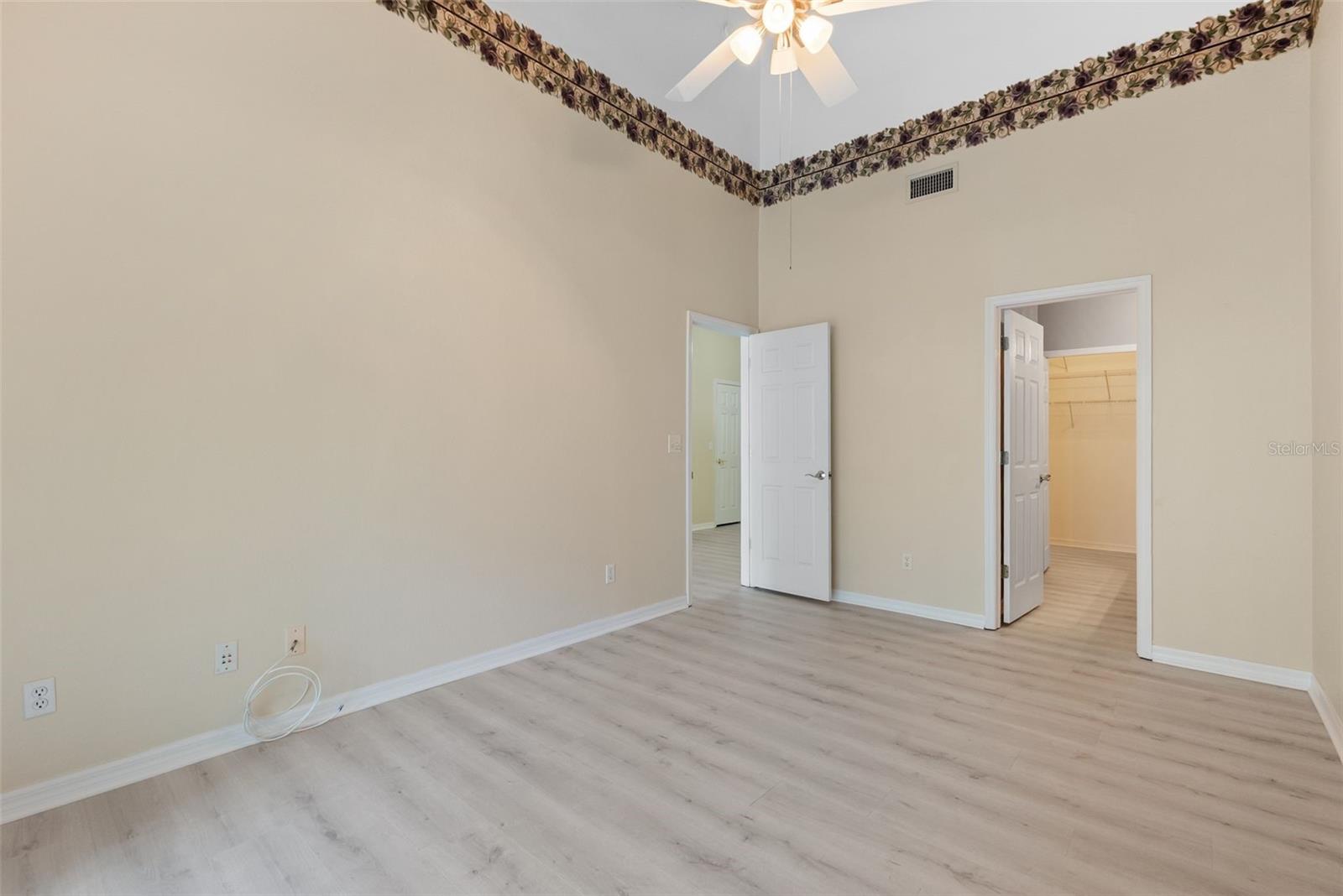 primary bedroom(downstairs)