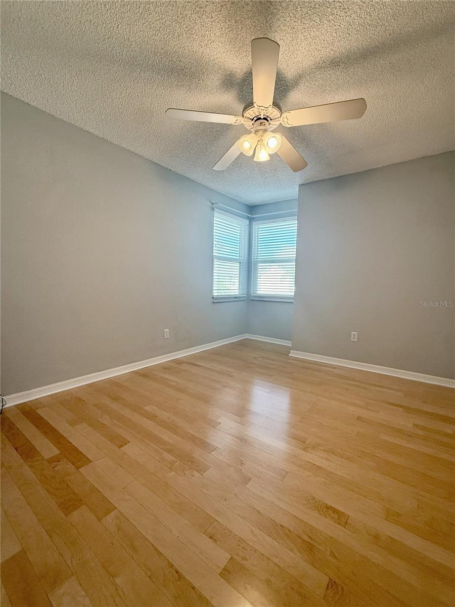 2nd bedroom (upstairs)