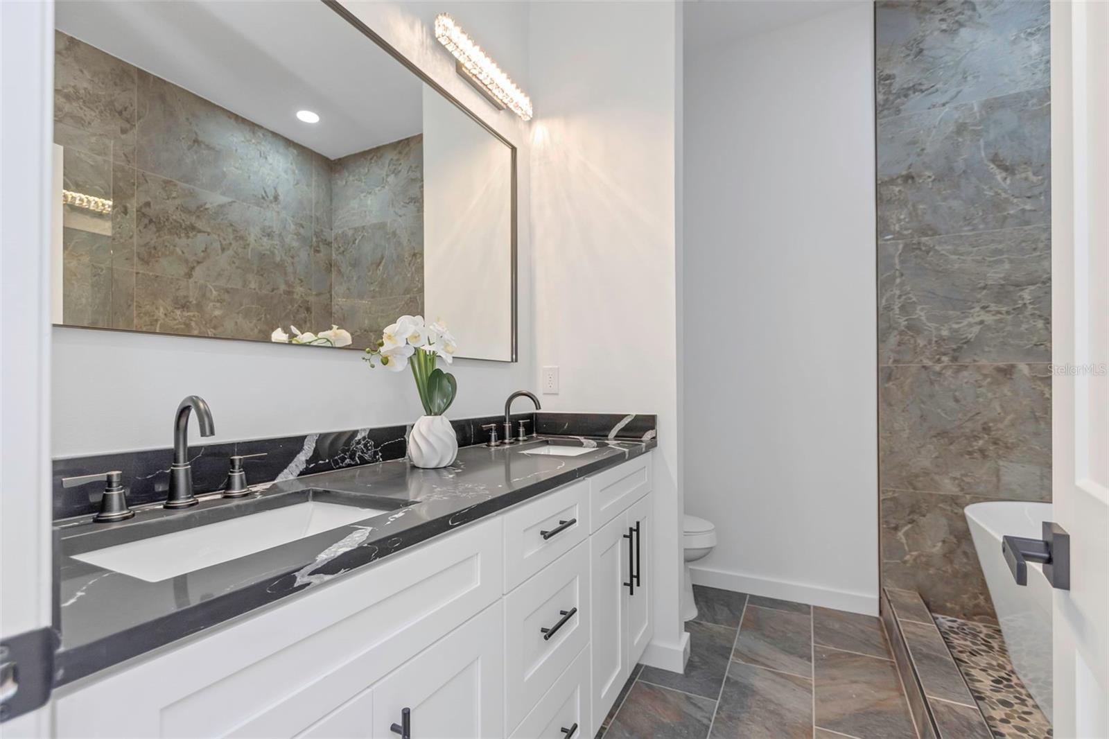 En Suite Bathroom