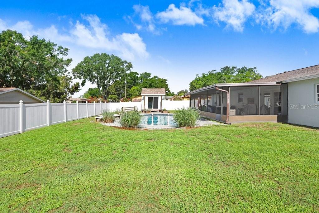 LARGE Fully Fenced backyard