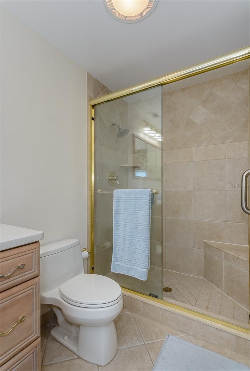 Master ensuite
