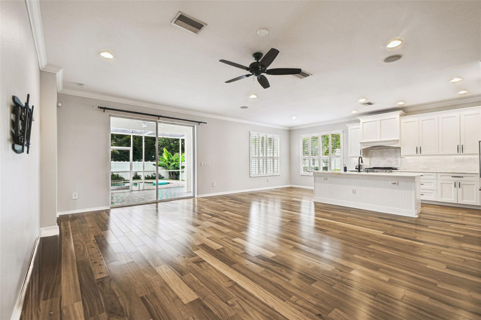 Spacious Family room and Kitchen