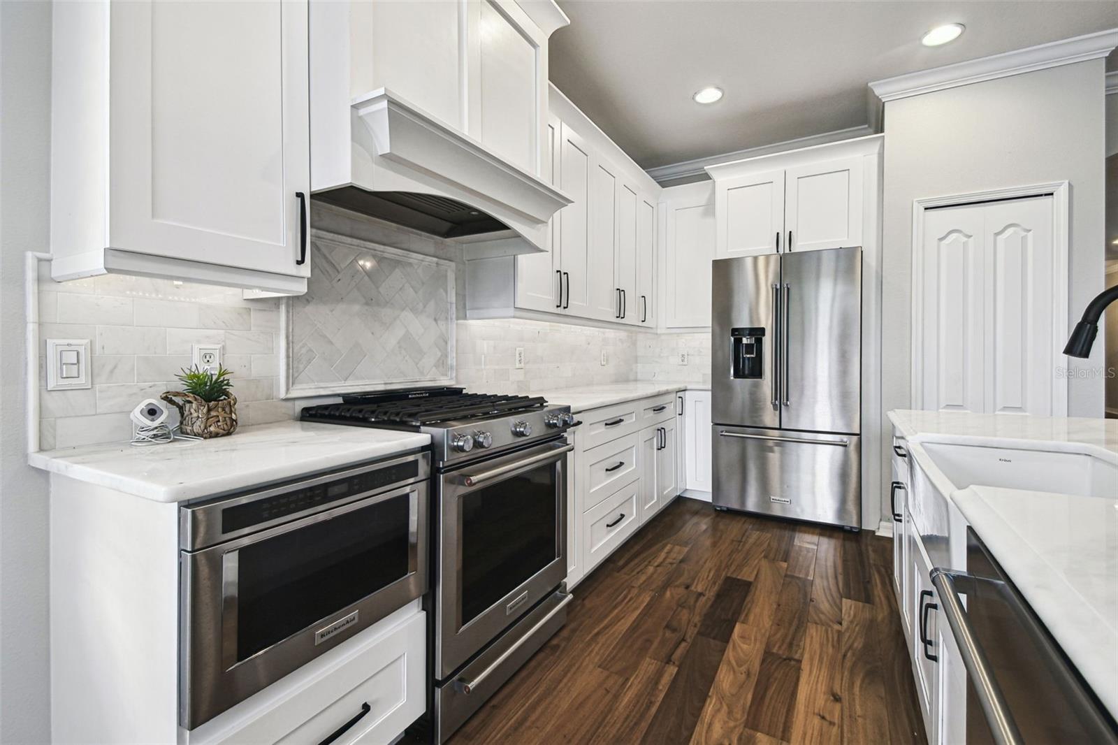 Cabinets w/Crown, Beautiful Marble Backsplash