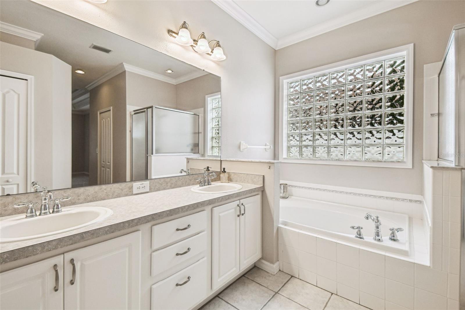 Separate soaking tub