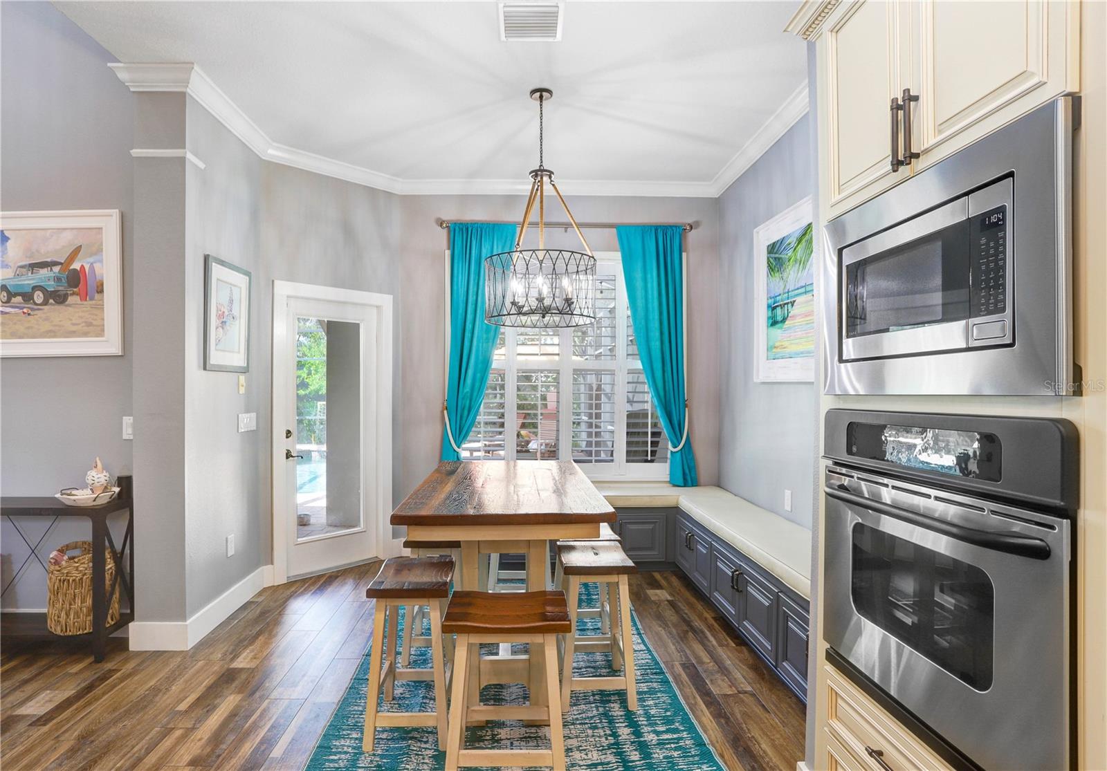 Breakfast Nook