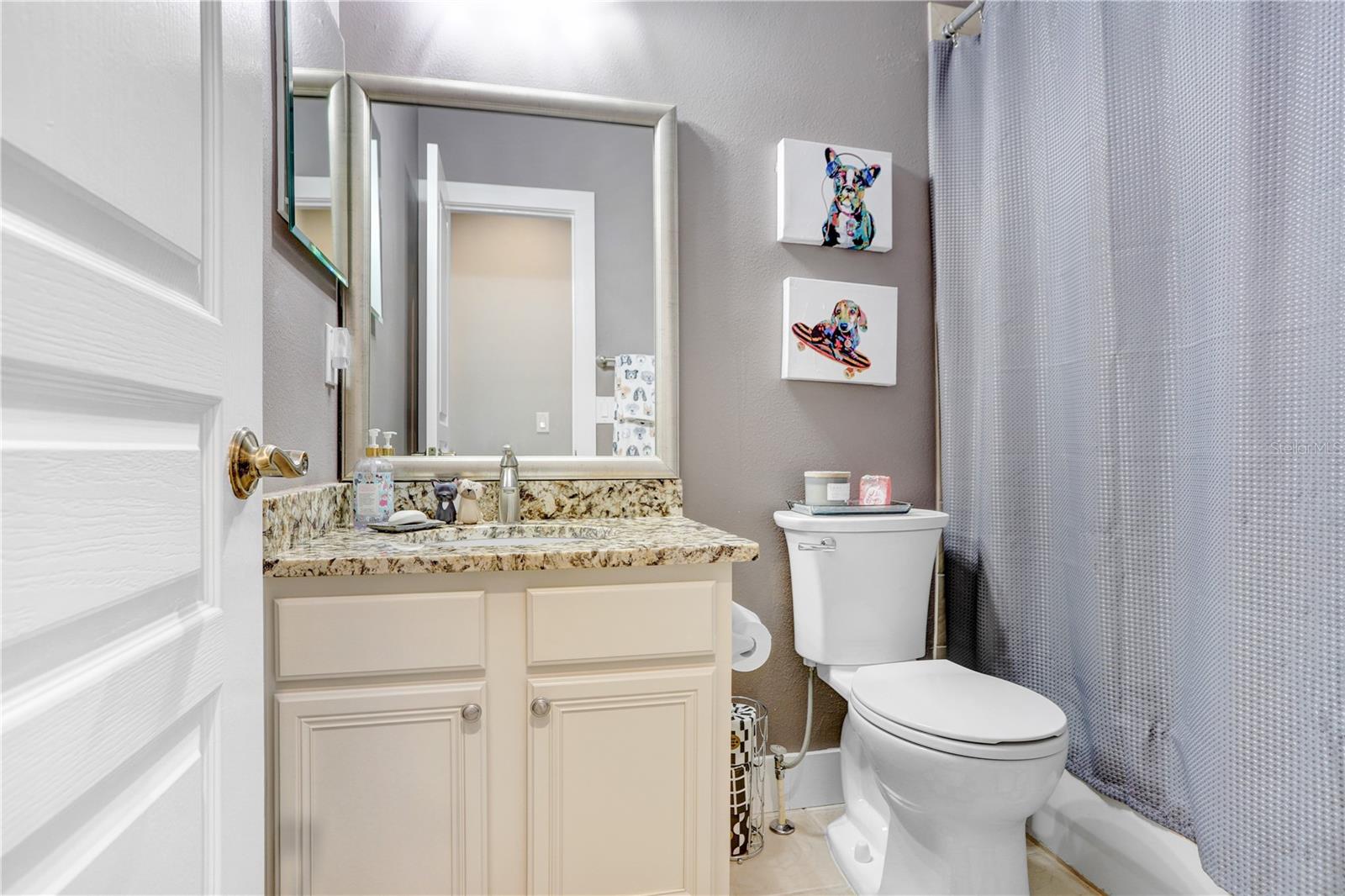 Upstairs Secondary Bathoom