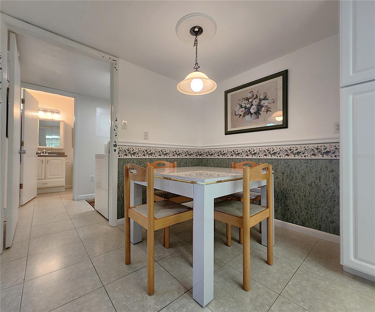 Breakfast Room