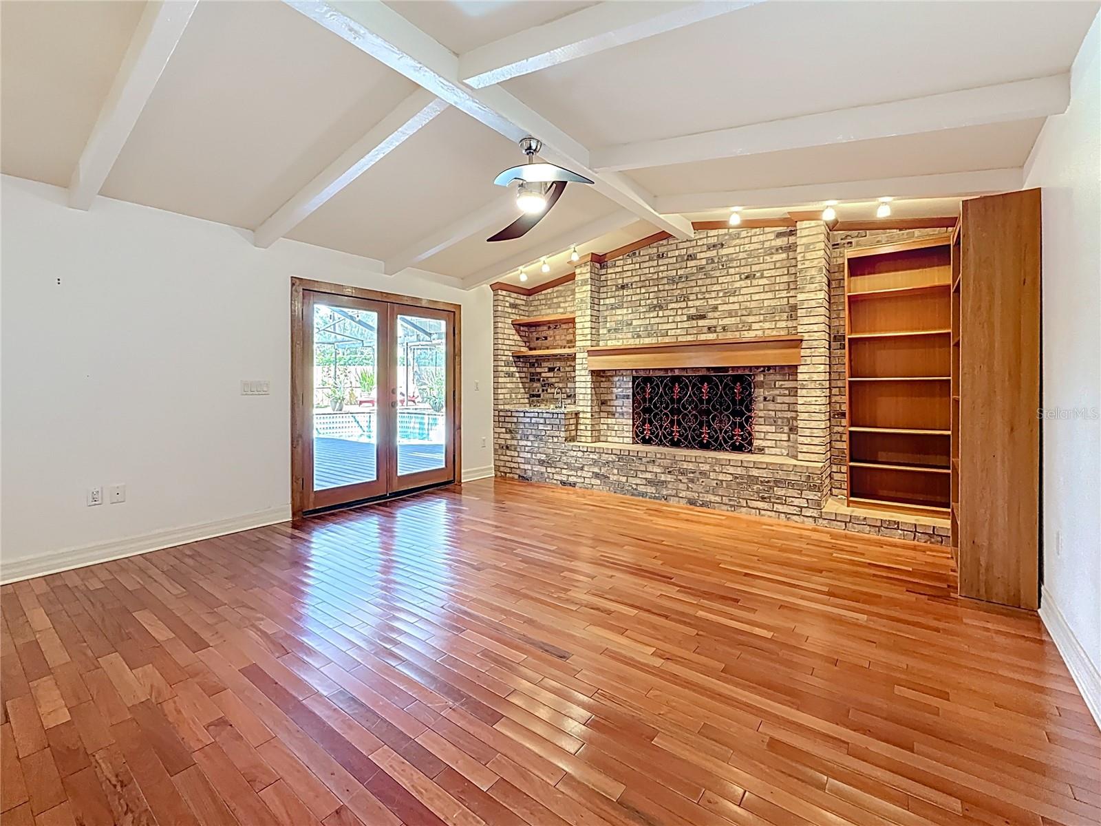 Family Room- Outdoor Living Space