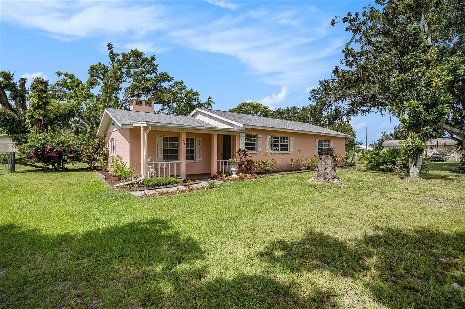 Front View - 235 Old Welcome Rd, Lithia, FL 33547
