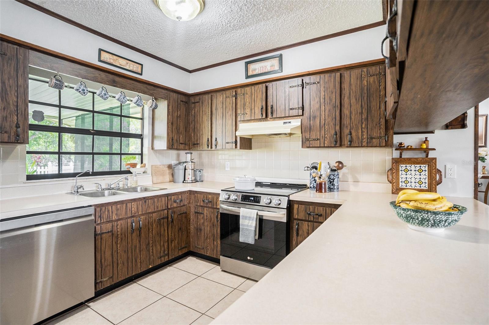 Kitchen - 235 Old Welcome Rd, Lithia, FL 33547