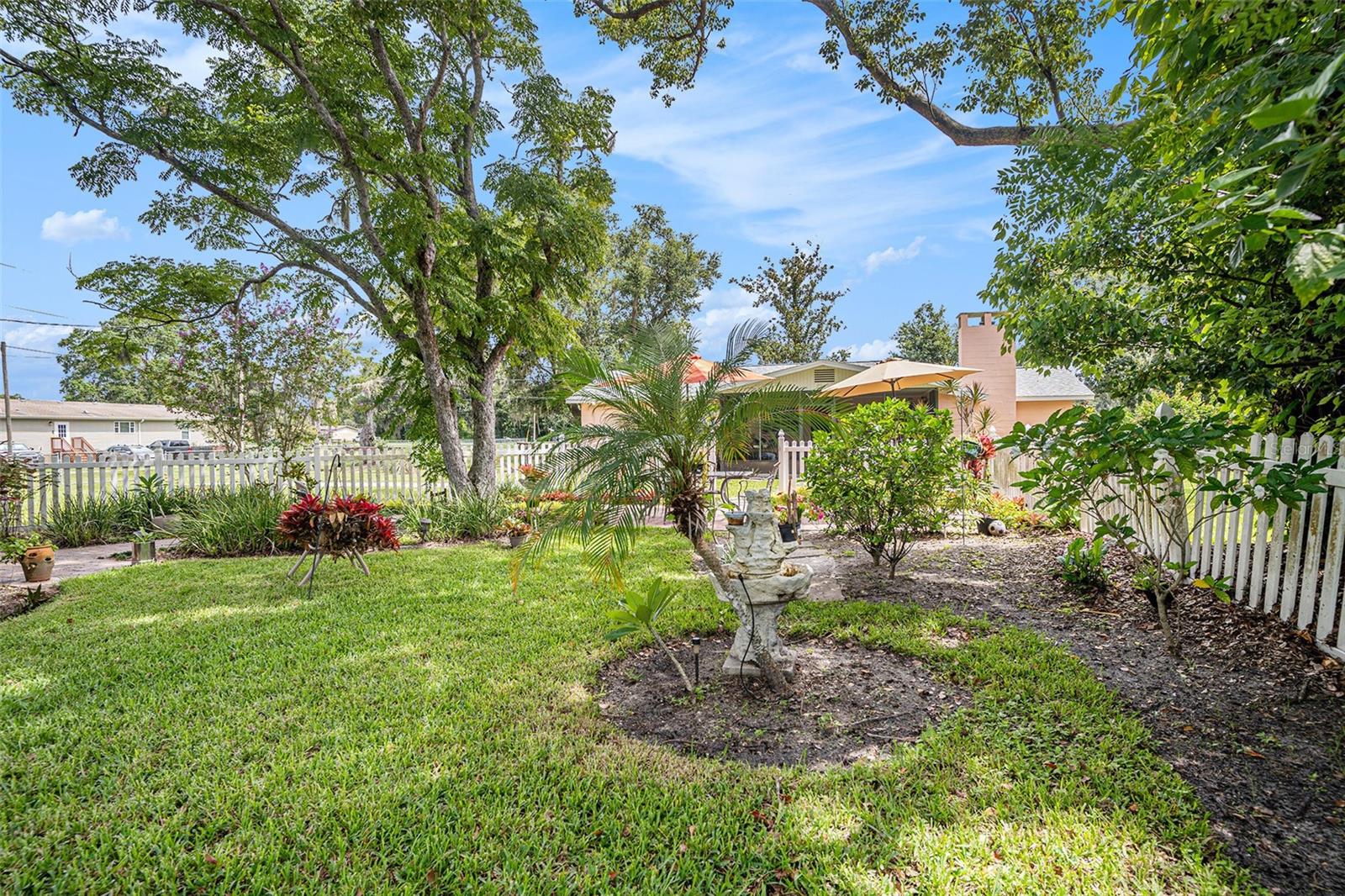 Garden View - 235 Old Welcome Rd, Lithia, FL 33547