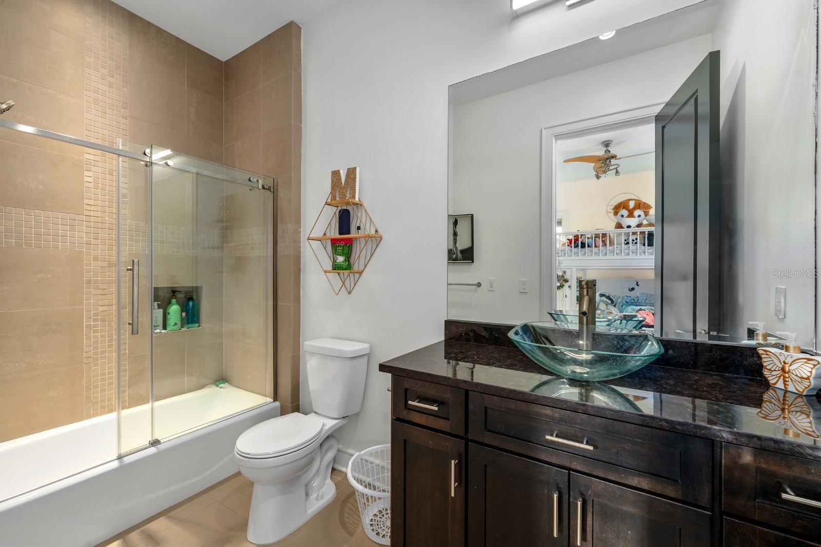 bath guess suite